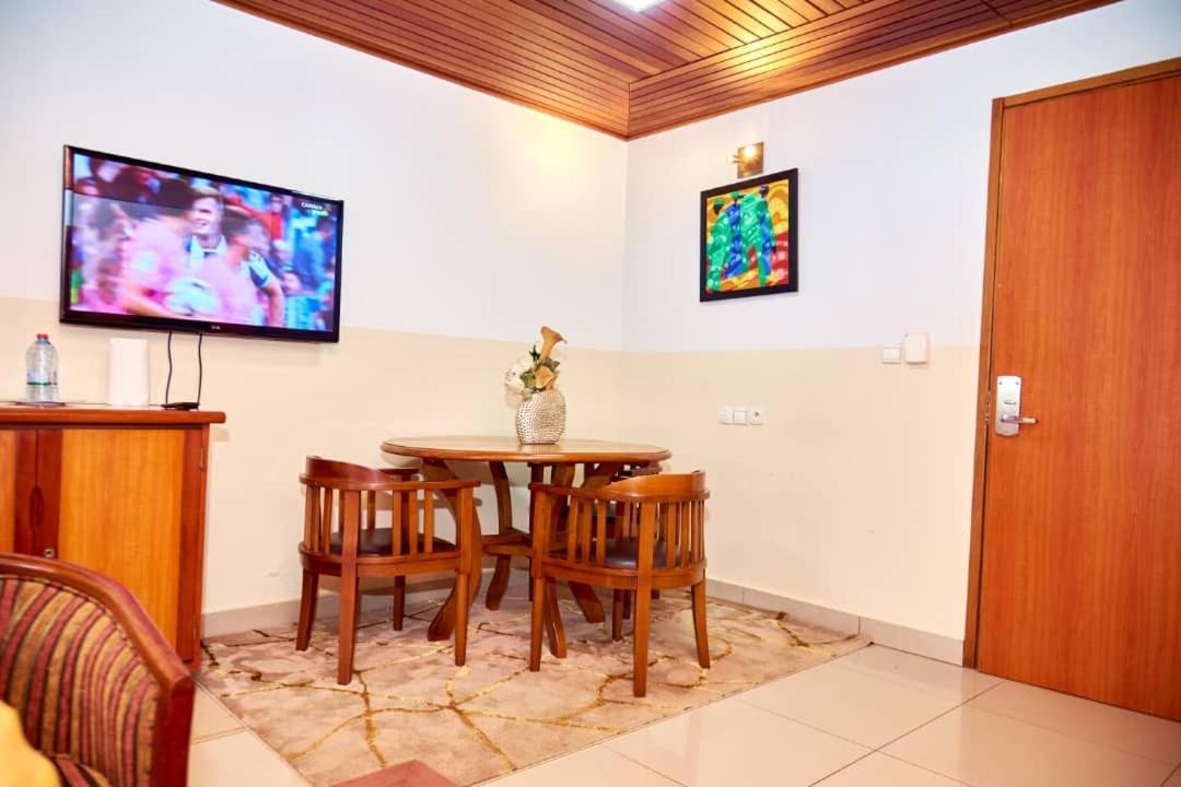 Congress Hotel Yaounde Luaran gambar